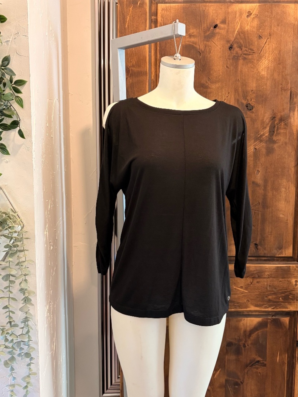 GapFit Black gDry Long Sleeve Performance Top – Size M